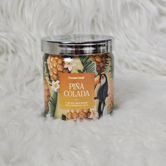 GooseCreek Pina Colada Soy Wax Essential Oils Jar Candle NEW - Picture 1 of 5